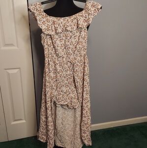 Floral Walk-Through Romper- Art Class Size Xl (14-16) Fits More Like A Teen